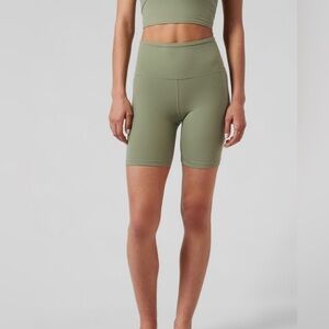 ATHLETA Ultra High Rise Elation 7” Short in Eucalyptus